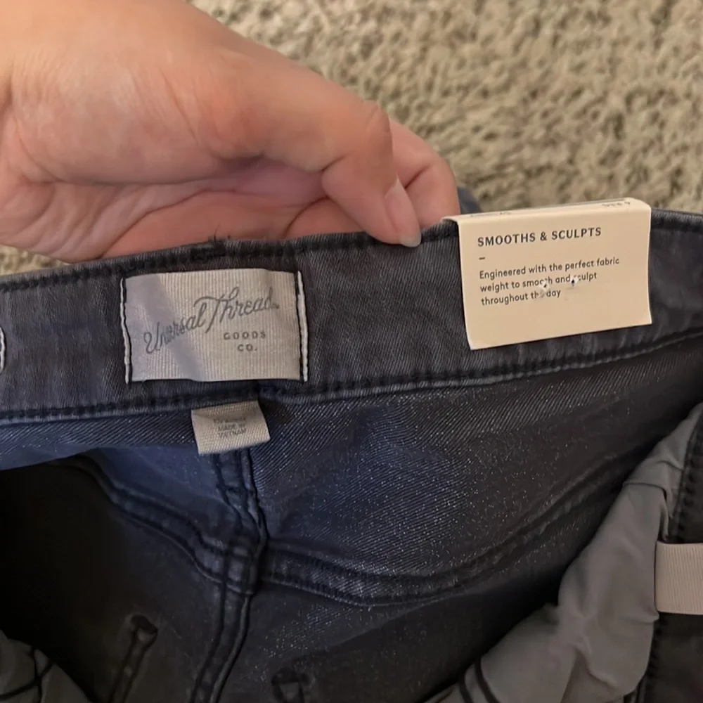 Universal Thread Jeans - Picture 9 of 16